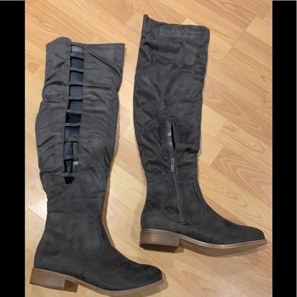 Journee Collection Thigh High boots size 7.5 - Picture 2 of 5